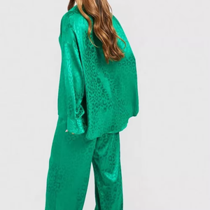 Dernière collection de vêtements de maison décontractés style satin de soie tissu extensible respirant vêtements de nuit à manches longues chemise de nuit en soie pour les femmes - Product Image 3