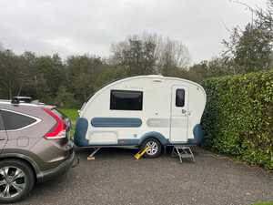 Mini caravane légère d'occasion, caravane teardrop, camping-car, caravane prête à l'exportation en Autriche - Product Image 4