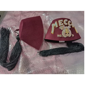 Maçonnique Regalia Chevalier Templier Manteau D'or Gants Ceinture Chapaue & case et chapeau ensembles complets 5 pièces Meilleur Design Personnalisé nouveau 2025 - Product Image 2