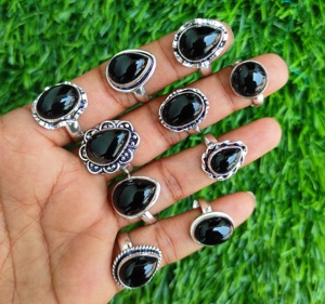 Anillo de Plata de Ley 925 con Piedra de Ónix Negro Original, Venta al por Mayor, Tendencia, Varias Formas, para Mujer, Precio de Fábrica - Product Image 1