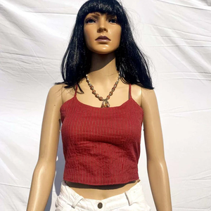 เสื้อครอปท็อปผ้าถักคอเหลี่ยมแบบโปร่ง สีแดงเลือดหมู ลายกันธะ สำหรับผู้หญิง - Product Image 1