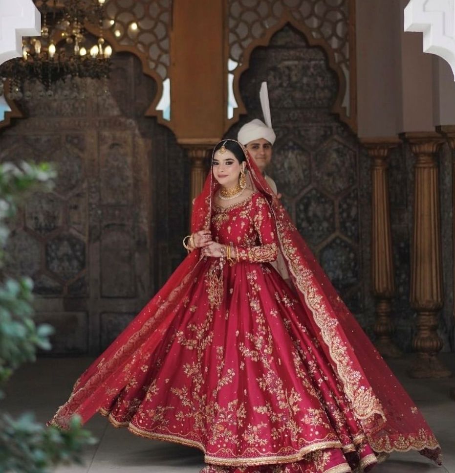 slim fit dress slacks Leilyn-Traditional Bridal Gold Tissue Gown with Maroon Chiffon Dupatta –  Pakistani Moda