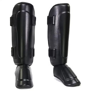 Espinilleras de Cuero de Primera Calidad para Hombres Adultos, Entrenamiento de Fútbol, Diseño Ligero con Cierre de Velcro - Product Image 1