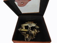 Sextant authentique en laiton antique, artisanat métallique, navigation céleste, instrument nautique marin, sculpté et gravé, plaqué or