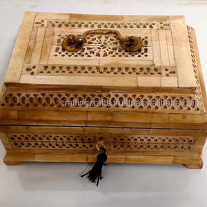 Boîte à bijoux en bois sculptée à la main par un fournisseur indien, finition polie, thème bouddhiste, taille personnalisée, cadeaux de Thanksgiving pour table - Product Image 1