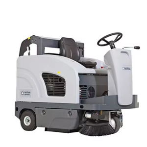 Balayeuse industrielle autotractée humide SW4000 310 Ah de haute qualité avec balai latéral double - Product Image 1