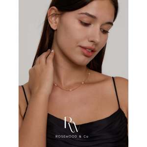 Collar Boho con Cuentas de Perlas Auténticas, Collar Delicado con Bolas Satélite Chapadas en Oro, Collar Delicado con Bolas Satélite que No se Deslustra - Product Image 2