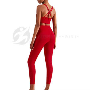 ชุดออกกำลังกายผ้าสแปนเด็กซ์/ โพลีเอสเตอร์สำหรับผู้หญิงชุดโยคะเอวยางยืดสีพื้นไร้ตะเข็บมีโลโก้ออกแบบได้ตามต้องการ - Product Image 3