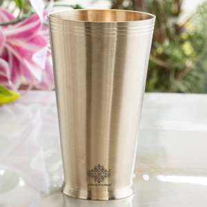 Verre à lassi en laiton pur finition mate, produit écologique - Product Image 1