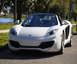 Offre exceptionnelle : McLaren 12C Spider d'occasion 2013, propre et prête à être expédiée - Product Image 1