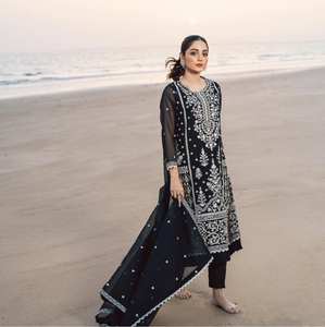 ผ้าจอร์เจียแบบปักลวดลายแฟนซีแบบใหม่พื้นล่างสุดด้วย dupatta สีดำสไตล์การใช้ชีวิตแบบ Antra - Product Image 1