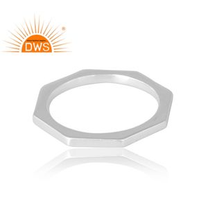 Nuevo Anillo de Plata de Ley con Diseño Elegante y Moderno, Fabricante de Joyería Personalizada - Product Image 4