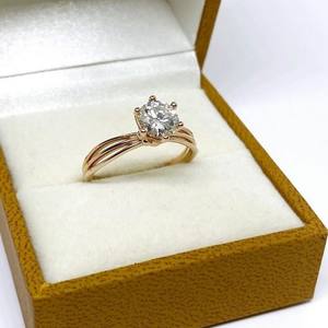 Anillo de compromiso solitario de moissanita de corte redondo de 4mm en Ajuste de oro rosa de banda dividida de seis puntas | Joyería fina de Boda nupcial - Product Image 4