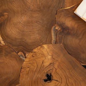 Mesa de centro escultórica de madera de teca con forma rectangular, tapa de cristal, raíces de árboles naturales hechas a mano para interiores modernos ecológicos - Product Image 6