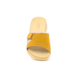 Suéter informal amarillo Softy CL3908 para mujer - Product Image 1