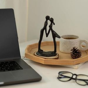 AK Brass Metal Kissing Couple Estatua Esculturas de mesa en acabado negro Pieza de exhibición única para decoración de hotel/decoración del hogar - Product Image 2