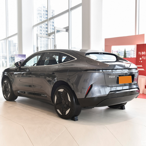 SUV compact automatique d'occasion 2024, habitacle spacieux, qualité de conduite confortable, faible kilométrage, options fournies en provenance du Japon - Product Image 6