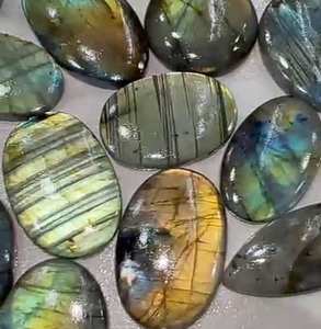 Bonne qualité Labradorite mélange taille mélange forme sculpture Cabochon pierre précieuse sculpture à la main pour faire joli petit collier - Product Image 1