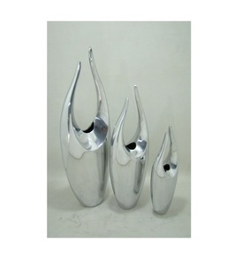 Vase à fleurs en argent de haute qualité au design unique ensemble de deux pots en aluminium finition argentée pour la décoration de la maison salon et chambre à coucher - Product Image 4