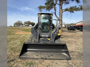 โรงงานขายส่ง John Dear 333 P Skid Steer Loader ชุดอุปกรณ์บดย่อยงานหนัก พร้อมใช้งานสำหรับการเคลียร์พื้นที่ - Product Image 2