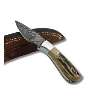 Couteau Skinner de qualité supérieure avec lame en acier damas faite à la main et poignée en corne personnalisable OEM bricolage couteaux de chasse cadeau pour les chasseurs - Product Image 1
