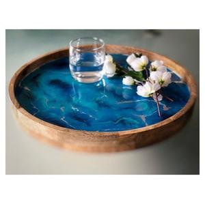Plateau de service unique de grande taille en résine époxy colorée, combinaison bois de manguier et résine époxy, plateau de service pour la maison - Product Image 1