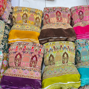 Tela Jacquard Floral Bordada de Georgette Colorida, Transpirable, Antiestática y Resistente al Plumón para Vestidos de Novia y Decoración del Hogar, Mediana - Product Image 1