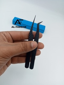 Vente en gros Noir mat enduit terne 65 degrés méga volume isolation pince à cils logo personnalisé en acier inoxydable sourcil pointu - Product Image 6