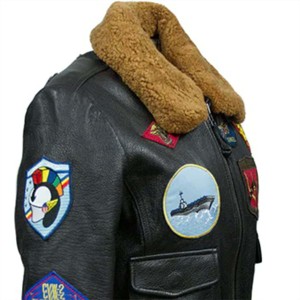 Chaqueta de vuelo con capucha de piel Premium para Mujer | Elegante abrigo de aviador de invierno con Forro cálido de piel sintética - Product Image 5