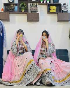 ชุดเดรส Afghan kuchi แบบดั้งเดิมชุดเดรส Banjara แบบปักลายลูกไม้ตกแต่งผ้าแบบปรับแต่งกระดุมได้ - Product Image 3