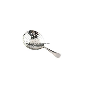 Passoire à thé chic en métal avec poignée décorative et maille artisanale moderne, parfaite pour la préparation élégante du thé - Product Image 1