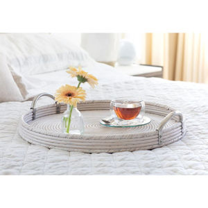 Plateau de service en rotin avec poignées en métal, forme ronde, plateau tissé élégant pour la maison et la cuisine, utilisation sur table, idéal pour la vente - Product Image 5