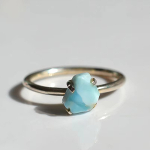 Anillo de plata de ley hecho a mano Larimar Raw Gemstone 10X15mm Union Shape Prong Set High Looking Jewelry para regalo de Navidad para ella - Product Image 1