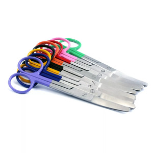 Tijeras de operación 5,5 "Blunt/Blunt Curved Mix Color Mango Instrumentos quirúrgicos dentales Acero inoxidable CE - Product Image 1