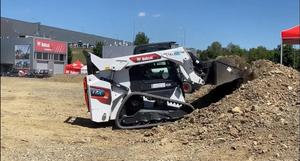 Cargadora compacta para manejo y carga de materiales - Product Image 2