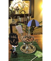 Urna Decorativa Clásica de Aluminio Plateado Ecológica para Jardín con Asas Ornamentadas, Tradicional, con Recubrimiento en Polvo, Autorregante, con Pedestal