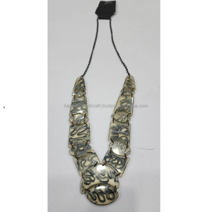 Diseños de cuentas de resina Collar de resina de estilo moderno Proveedor de collar de resina - Product Image 1