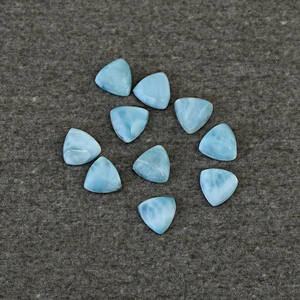 Larimar Gemstone 3-21 MM Cabujones sueltos naturales Corte en forma de triángulo Venta al por mayor Venta de Navidad Piedras de alta calidad Fabricación de joyas - Product Image 4