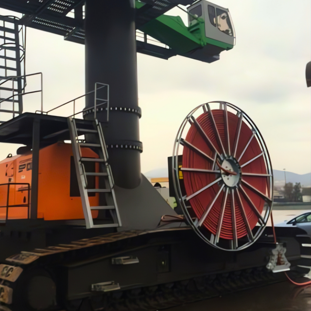 สายเคเบิลที่คดเคี้ยวความจุ75เมตร