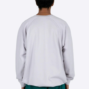 Sweat-shirt à col rond gris clair pour hommes manches raglan coupe surdimensionnée couleur unie pull décontracté haut en coton mélangé - Product Image 4