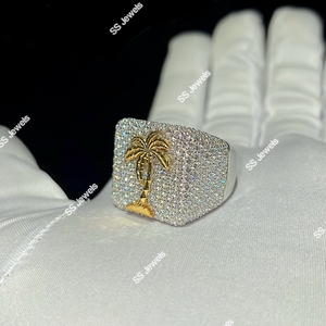 Bague Champion Hip Hop Personnalisée pour Homme en Argent Fin 925 avec Moissanite VVS Sertie à Griffes, Design Unique Effet Glacé, Cadeau de Fête - Product Image 3