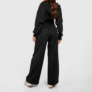 Ensemble de survêtement pour femmes avec sweat à capuche et pantalon de survêtement à jambes évasées, en coton 100%, uni, décontracté, logo personnalisé, 2 pièces, pour l'hiver - Product Image 2