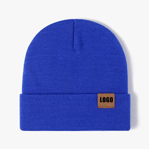 Bonnet unisexe marron avec logo brodé blanc, casquette d'hiver décontractée pour adultes, tour de tête [taille à préciser] - Product Image 5