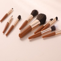 Mini kit de 9 pinceaux de maquillage, compact et portable, idéal pour les débutants, ensemble complet de pinceaux à poils doux, masque facial