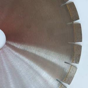 ใบมีดตัดหินชนิด <span class=keywords><strong>Gneiss</strong></span> ขนาด 20 นิ้ว 500 มม. สำหรับงานปูพื้นหินธรรมชาติ ความลึกในการตัดสูง ทนทานต่อการสึกหรอ แข็งแรงสูง แกนกลาง Sao Tome - Product Image 4