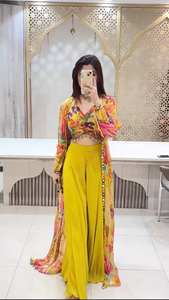 Hermoso Vestido de Fiesta de Invierno de 3 Piezas con Piel Sintética, Capas de Can-Can y Lona - Product Image 3