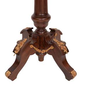 Table d'appoint ronde de luxe avec plateau en marbre naturel et accents en laiton doré orné, piétement en bois sculpté à la main pour un décor classique - Product Image 4