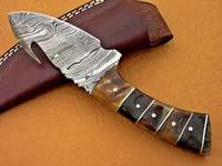 Couteau de chasse et de camping artisanal en acier Damas, lame droite, manche en bois, pour le désossage et le dépecage, DIY, OEM, cadeaux d'anniversaire et pour garçons d'honneur