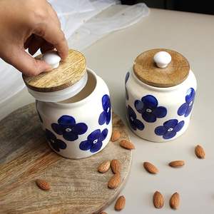 Pot en céramique élégant pour le stockage d'herbes, d'épices et d'assaisonnements – Solutions de rangement domestiques – Toutes couleurs – Prix de gros - Product Image 6