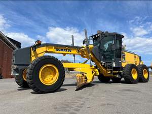 Quality Automatic Multifunctional <b>Grader</b> Komatsu GD511A <b>Motor</b> <b>Grader</b> for Sale Komatsu <b>USED</b> GD511 <b>Grader</b> GR135 - Product Image 2